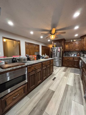 3705 Rustwood Road, Joplin, MO 64801