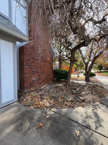 3705 Rustwood Road, Joplin, MO 64801