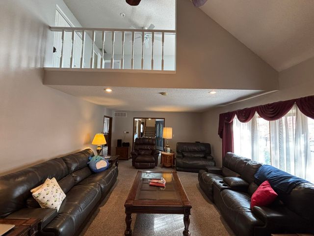 3705 Rustwood Road, Joplin, MO 64801