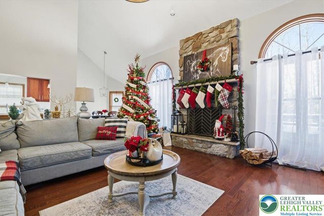 161 Escoll Drive, East Stroudsburg, PA 18301