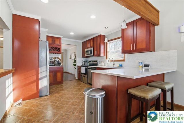 161 Escoll Drive, East Stroudsburg, PA 18301