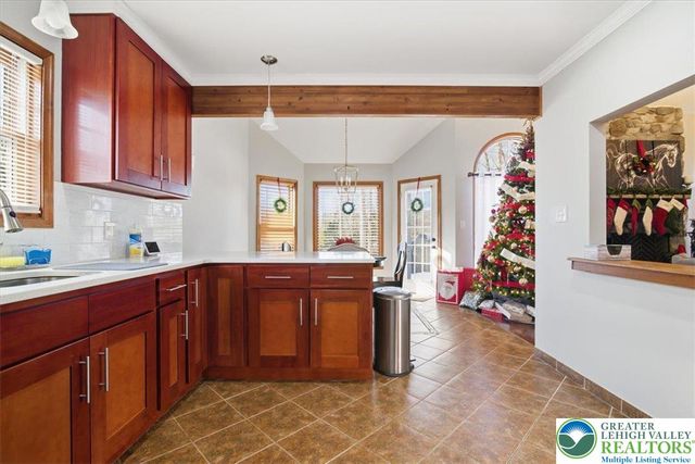 161 Escoll Drive, East Stroudsburg, PA 18301