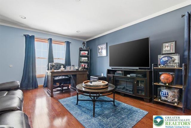 161 Escoll Drive, East Stroudsburg, PA 18301