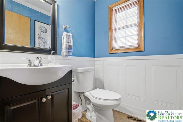 161 Escoll Drive, East Stroudsburg, PA 18301