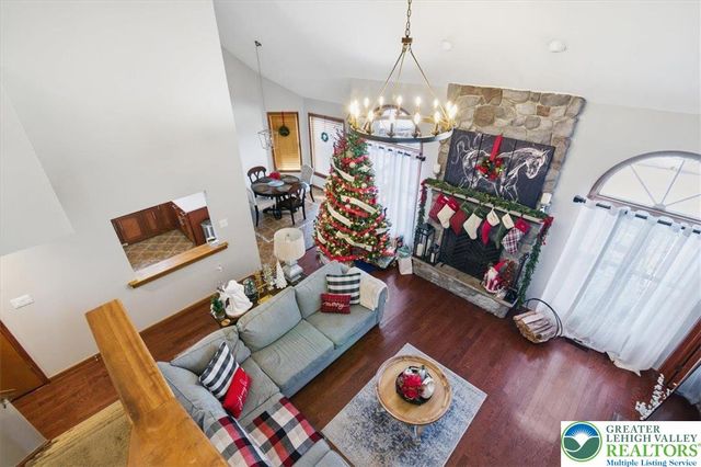 161 Escoll Drive, East Stroudsburg, PA 18301