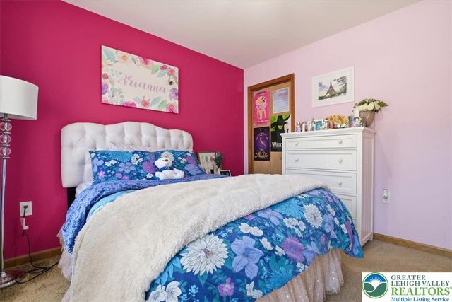 161 Escoll Drive, East Stroudsburg, PA 18301