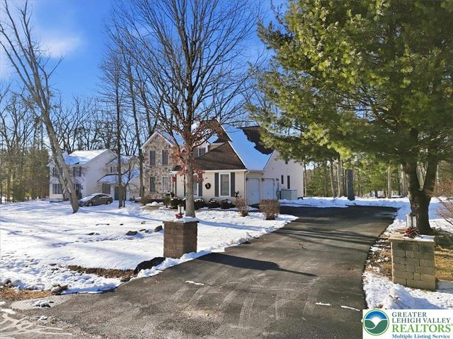 161 Escoll Drive, East Stroudsburg, PA 18301