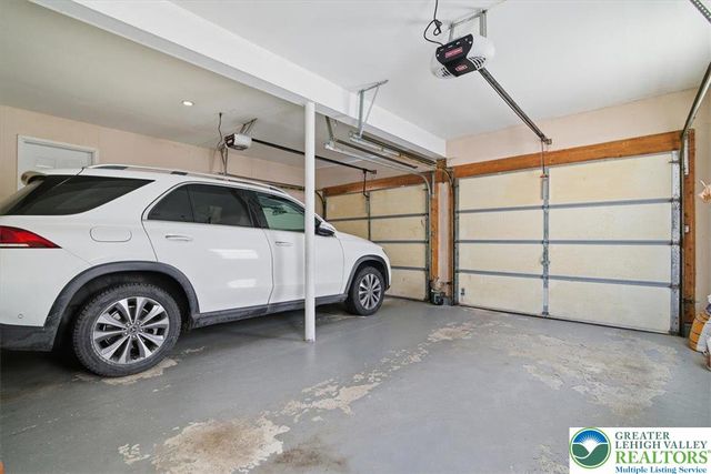 161 Escoll Drive, East Stroudsburg, PA 18301