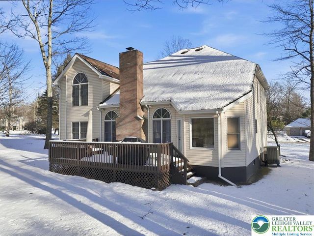 161 Escoll Drive, East Stroudsburg, PA 18301