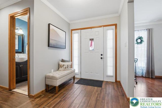 161 Escoll Drive, East Stroudsburg, PA 18301