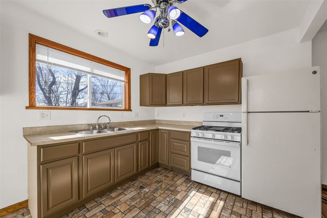 231 31st St Drive SE, Cedar Rapids, IA 52403