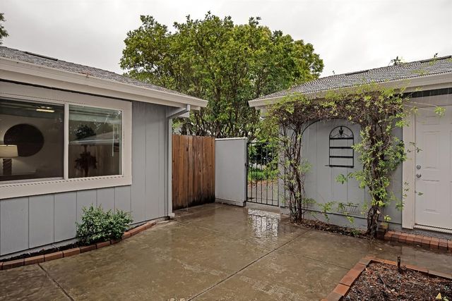 3259 Amethyst Ln, Cameron Park, CA 95682