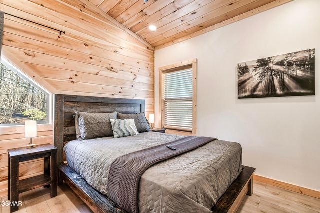 3138 Stepping Stone Drive, Sevierville, TN 37862