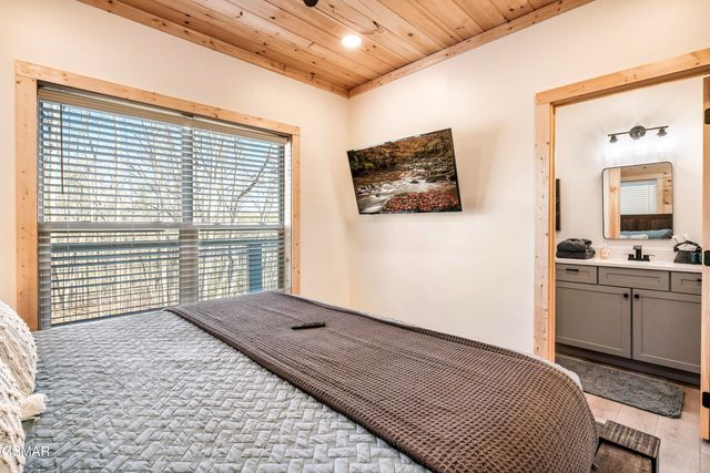 3138 Stepping Stone Drive, Sevierville, TN 37862