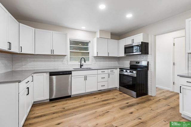 1911 S 48 Avenue, Omaha, NE 68106