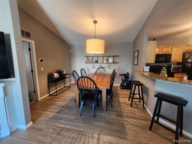 16839 Dover Drive 140, Northville, MI 48168