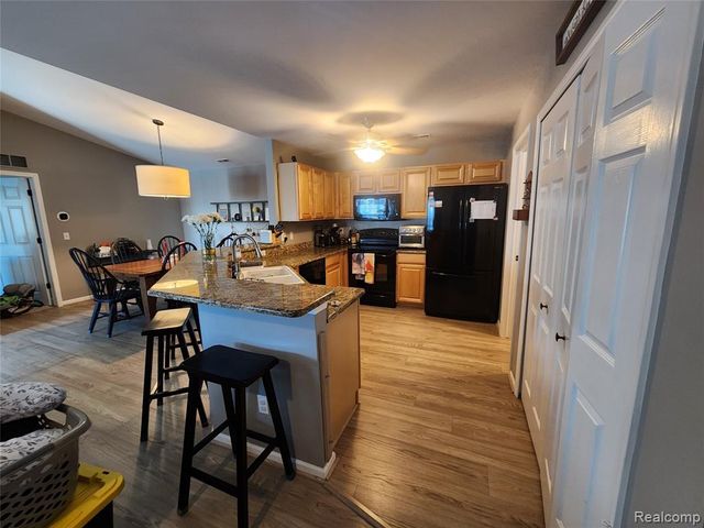 16839 Dover Drive 140, Northville, MI 48168