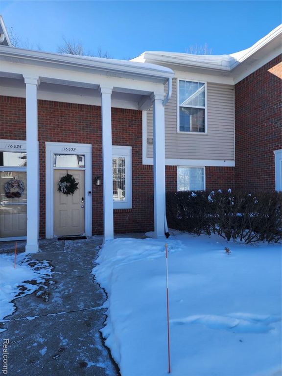 16839 Dover Drive 140, Northville, MI 48168