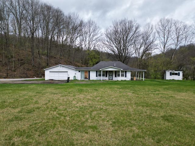 2008 Bear Creek Road, West Hamlin, WV 25571