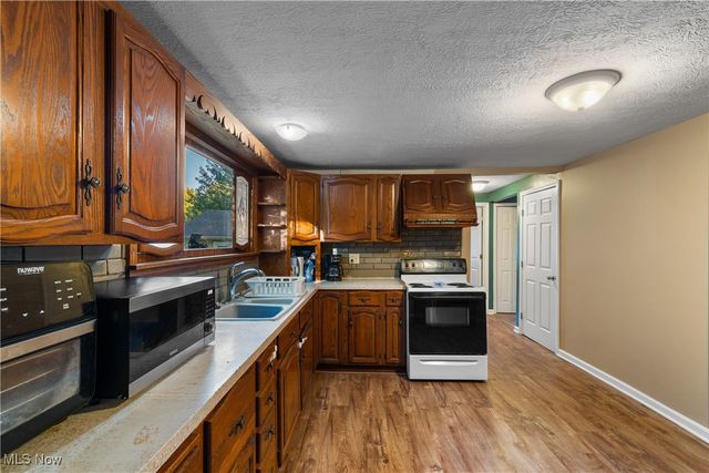 2948 Trenton Road, Akron, OH 44312