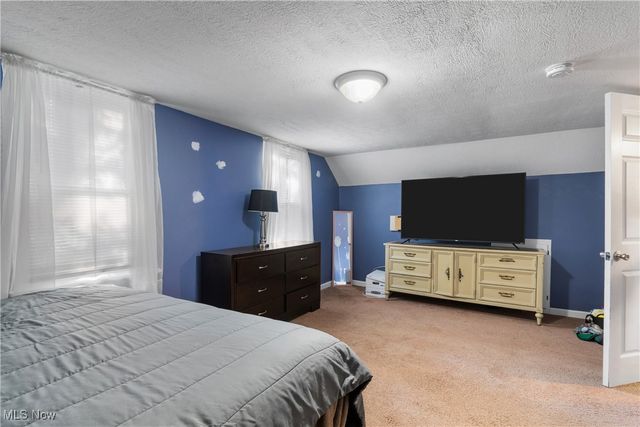 2948 Trenton Road, Akron, OH 44312