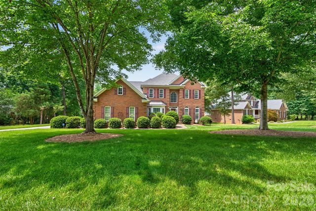 1900 Crestgate Drive, Waxhaw, NC 28173