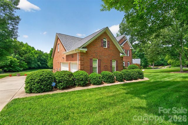 1900 Crestgate Drive, Waxhaw, NC 28173