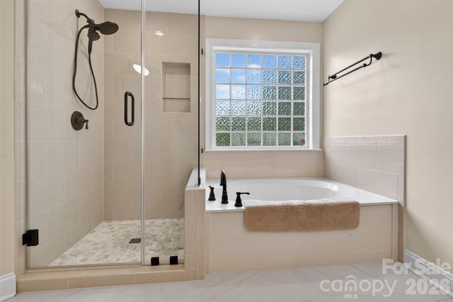 1900 Crestgate Drive, Waxhaw, NC 28173