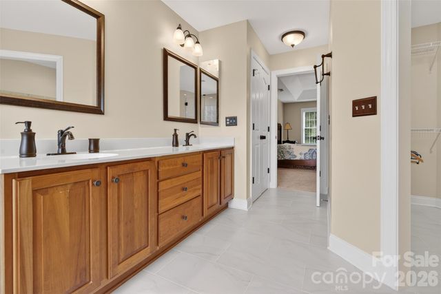 1900 Crestgate Drive, Waxhaw, NC 28173