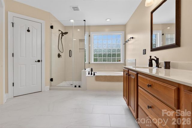 1900 Crestgate Drive, Waxhaw, NC 28173
