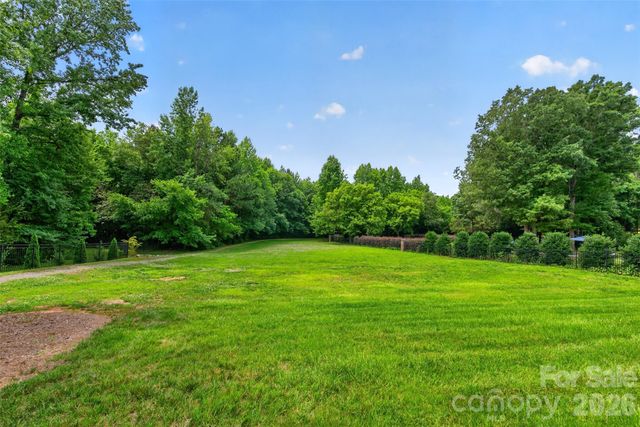 1900 Crestgate Drive, Waxhaw, NC 28173