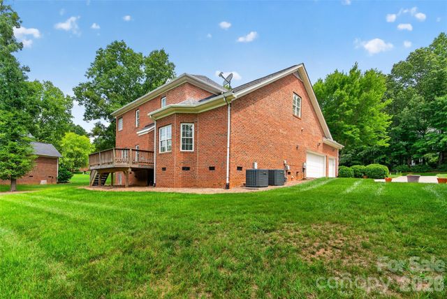 1900 Crestgate Drive, Waxhaw, NC 28173