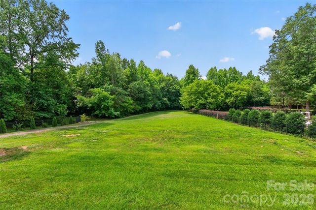 1900 Crestgate Drive, Waxhaw, NC 28173