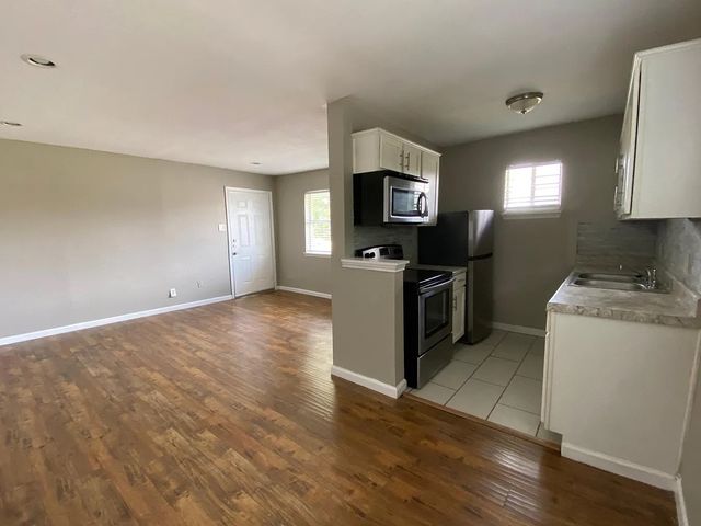 4950 Live Oak Street 108, Dallas, TX 75206