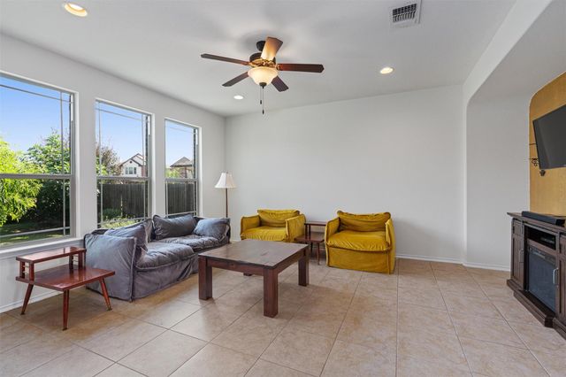 804 Water Hyacinth LOOP, Leander, TX 78641