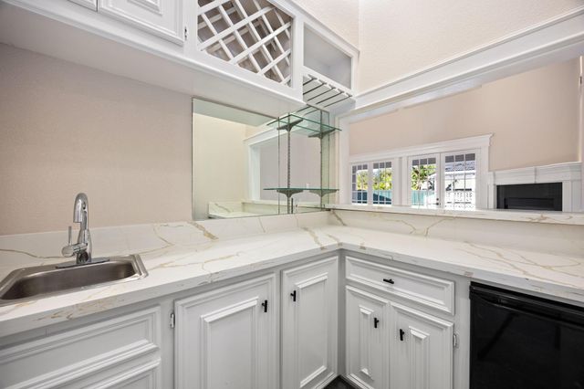 1002 Island View, League City, TX 77565