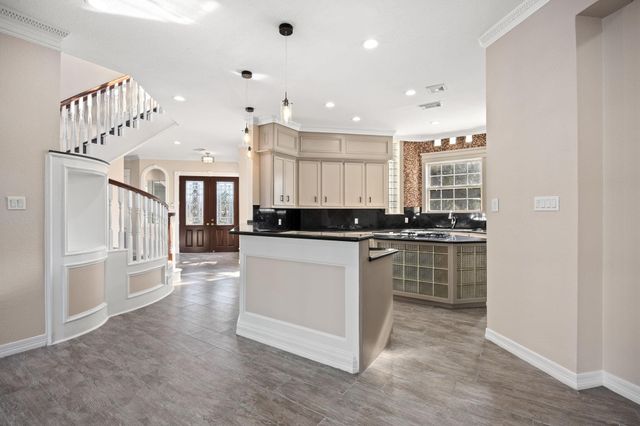 1002 Island View, League City, TX 77565