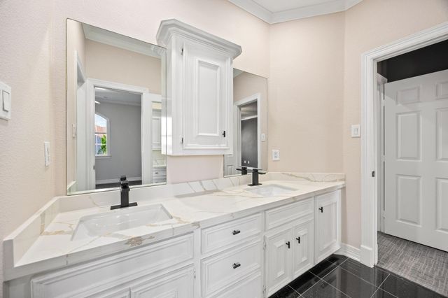 1002 Island View, League City, TX 77565