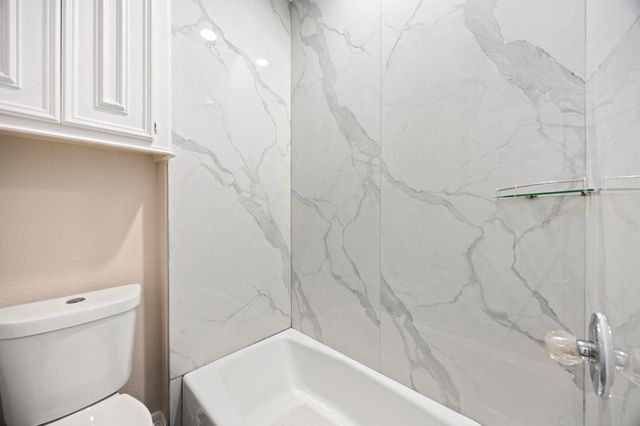 1002 Island View, League City, TX 77565