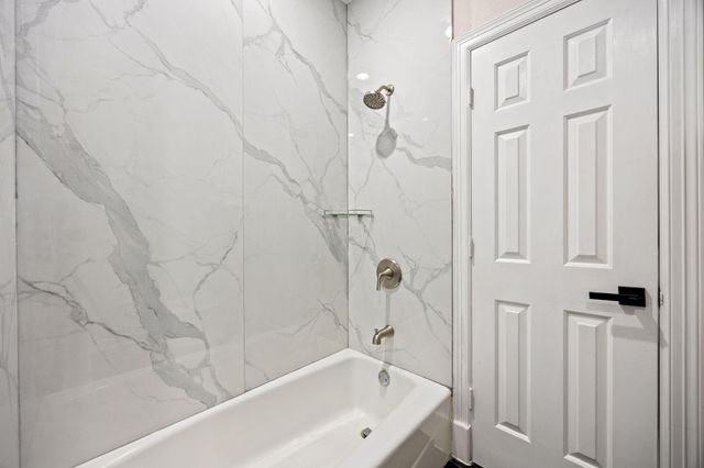 1002 Island View, League City, TX 77565