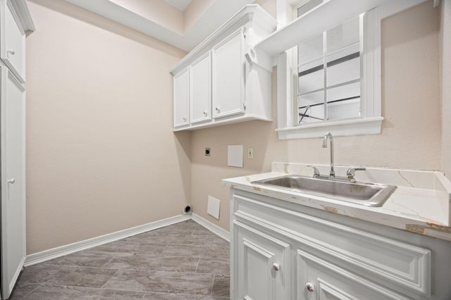 1002 Island View, League City, TX 77565