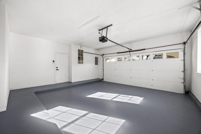 1002 Island View, League City, TX 77565