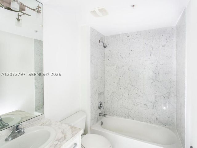 244 Biscayne Blvd 2402, Miami, FL 33132