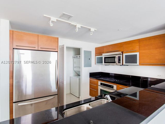244 Biscayne Blvd 2402, Miami, FL 33132