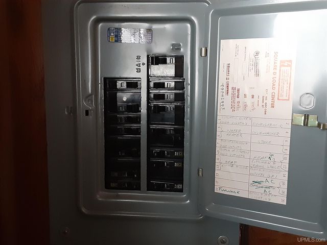 1180 Range View Drive B-2, Hurley, WI 54534