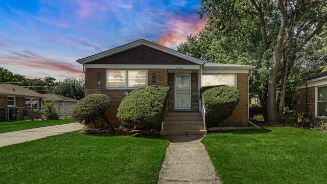 15452 Woodlawn East Avenue, South Holland, IL 60473