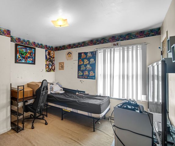 15452 Woodlawn East Avenue, South Holland, IL 60473