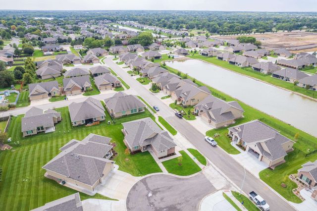 810 N Thornton Ct, Wichita, KS 67235