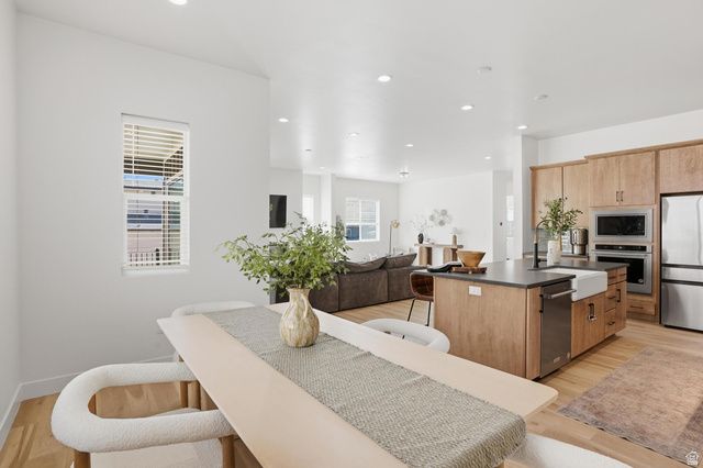 5872 N VALLEY VIEW RD, Lehi, UT 84043
