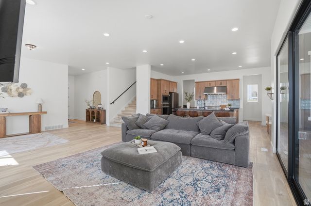 5872 N VALLEY VIEW RD, Lehi, UT 84043